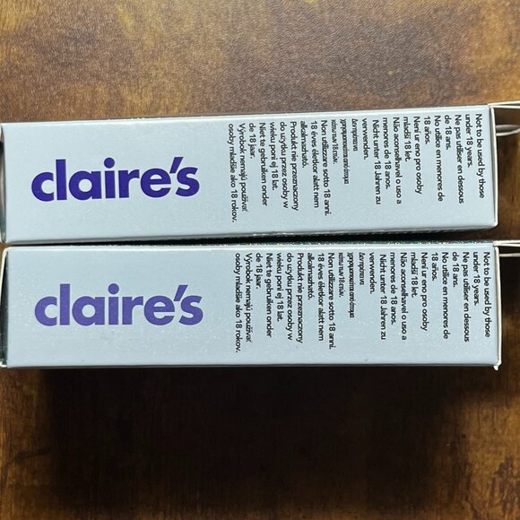 2 Claire's Glue-On Nails Manicure, Black and White Checkers Polka Dots, Almond - Picture 4 of 4